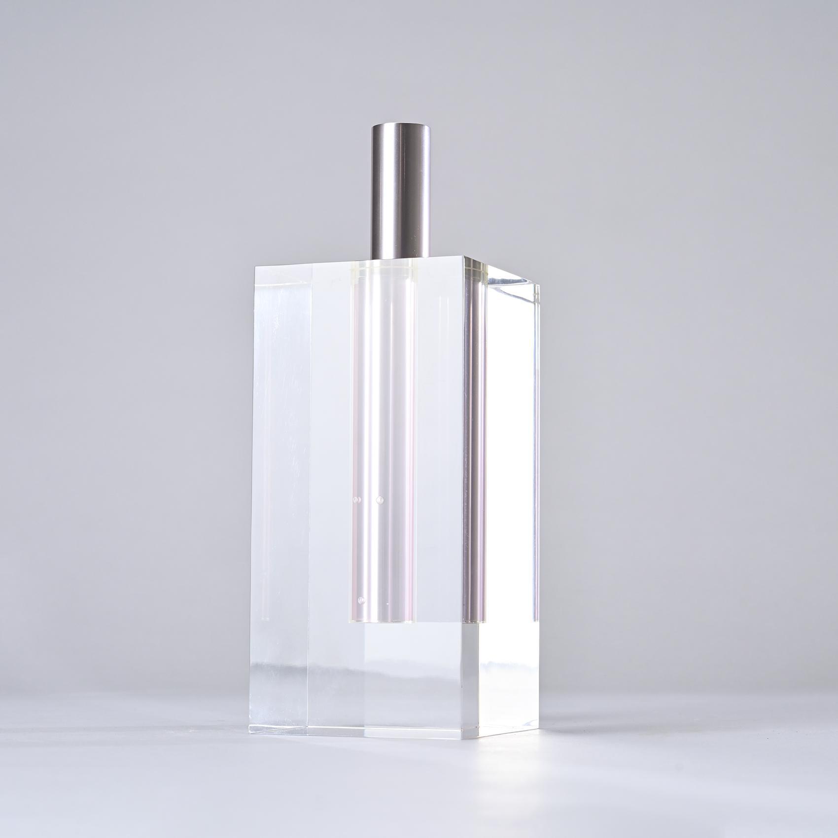 Vase #1 par Shiro Kuramata, vers 1980, Japon.