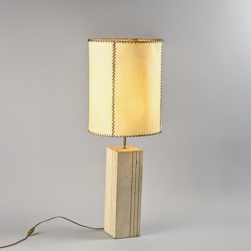 Lampe en travertin et parchemin, Italie, circa 1970