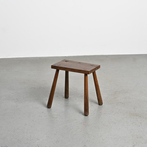 Tabouret de montagne en bois massif, France, circa 1960