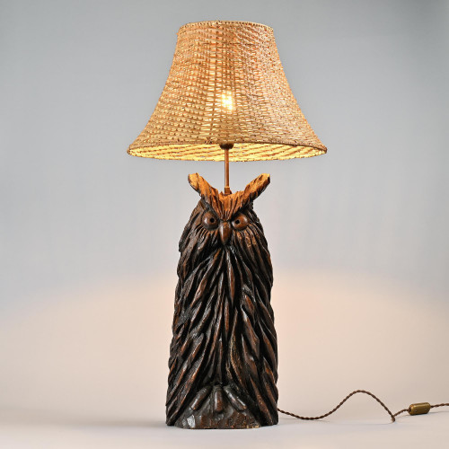 Lampe de table hibou en bois sculpté par BEAL, circa 1970