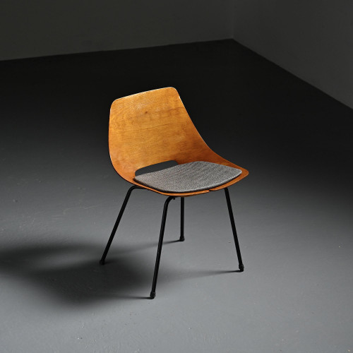 Chaise modèle Tonneau par Pierre Guariche, Steiner, 1953