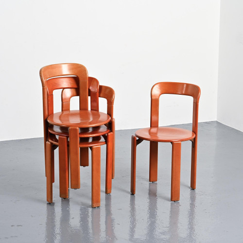Chaises Rey en hêtre teinté rouge par Bruno Rey