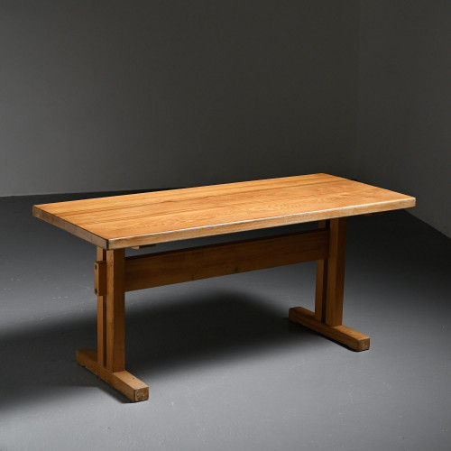 Table en orme massif, Les Arcs, France.