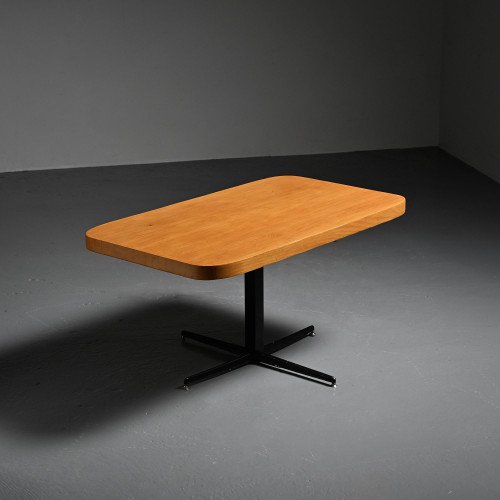 Table Monte et Baisse pour les Arcs, par Charlotte Perriand circa 1975