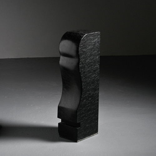 Sculpture abstraite en diabase par Robert Neuhauser, Suisse, circa 1985