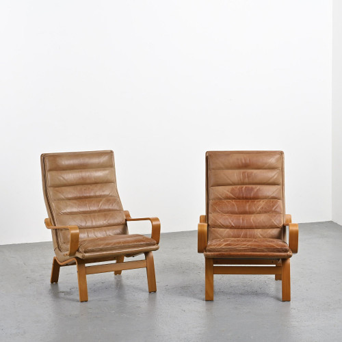 Paire de fauteuils modèle Contino par Yngve Ekström vers 1970