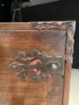 AN EXCEPTIONAL SPANISH COLONIAL VARGUEÑO OR BARGUEÑO, tortoiseshell, ebony, engraved ivory and Colonial hardwood, Spain, late 16th / early 17th century (cabinet)