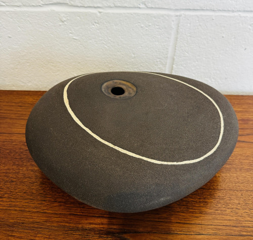 Black Pebble Form