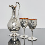 Excellent silver wine jug & matching goblets in oak chest