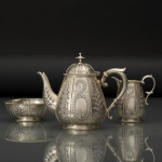 Exceptional quality three-piece Victorian parcel-gilt tea set