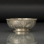 Exceptional quality three-piece Victorian parcel-gilt tea set