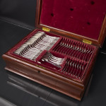 One-date-maker set of Kings pattern silver cutlery in a canteen