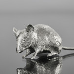 Large silver mouse model