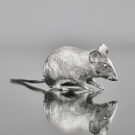 Large silver mouse model