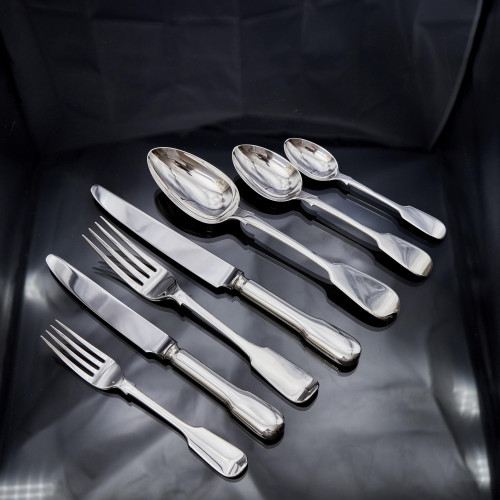 Set of Victorian hand-forged Fiddle pattern sterling silver cutlery for 12 with additional dessert forks & table soup or serving spoons