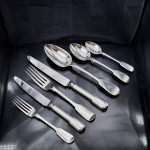 Set of Victorian hand-forged Fiddle pattern sterling silver cutlery for 12 with additional dessert forks & table soup or serving spoons