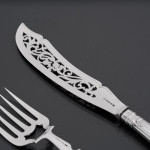 Pair of mid-Victorian Queen's pattern sterling silver fish servers
