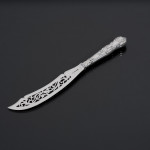 Pair of mid-Victorian Queen's pattern sterling silver fish servers