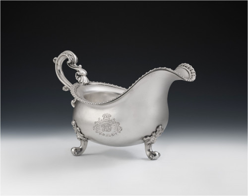 A very rare George IV Sauceboat Argyle made in London in 1828 by Robert Hennell II.