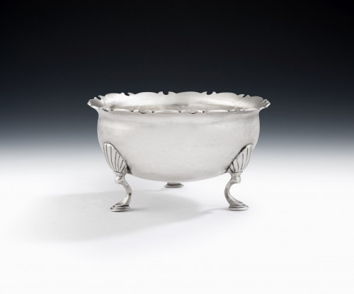 CORK.  An extremely rare early George III Bowl made in Cork circa 1760 by Stephen Walsh.
