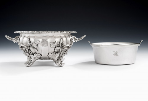 THE SWALLOWFIELD PARK SOUFFLE DISH & LINER.  MADE IN LONDON IN 1841 BY THE BARNARDS.