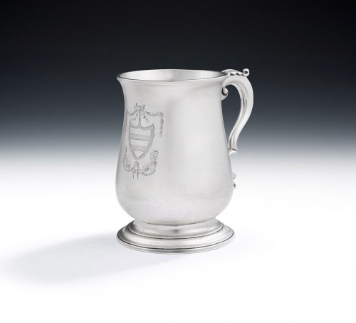 A very fine George III Pint Mug made in London in 1776 by William Cattell.