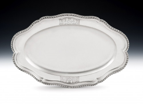 PAUL STORR.  The 3rd Duke of Montrose's Serving Dish made in London in 1802 by Paul Storr.