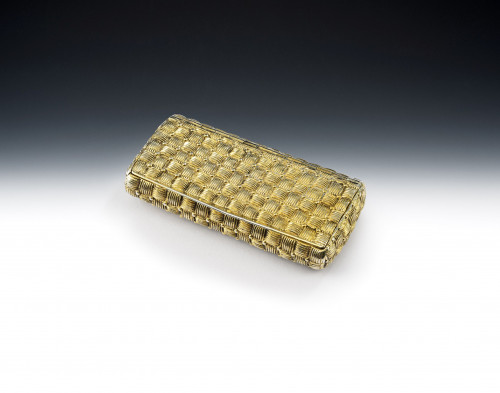 A VERY FINE GEORGE III CAST BASKET WEAVE SNUFF BOX MADE IN LNDON IN 1802 BY WILLIAM PLUMMER