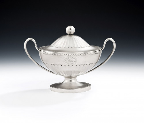 Reserved - A very rare George III Neo-Classical covered Sugar or Slop Bowl made in London in 1785 by John Wakelin & William Taylor.