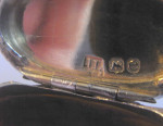 John Linnit.  A very unusual George III Standing Snuff Canister made in London in 1820 by John Linnit.