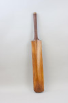 Cricket Bat, Metric
