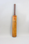 Cricket Bat, Metric