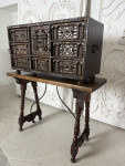Early eighteenth century walnut Spanish Varguenog