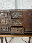 Early eighteenth century walnut Spanish Varguenog