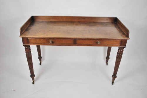 Early 19th century Mahogany writing desk