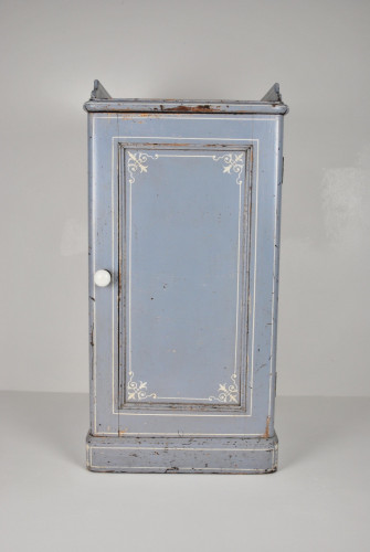 19th century blue and white painted pot cupboard