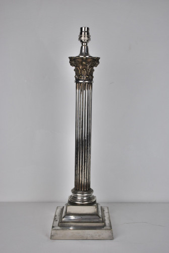 Large Corinthium column lamp