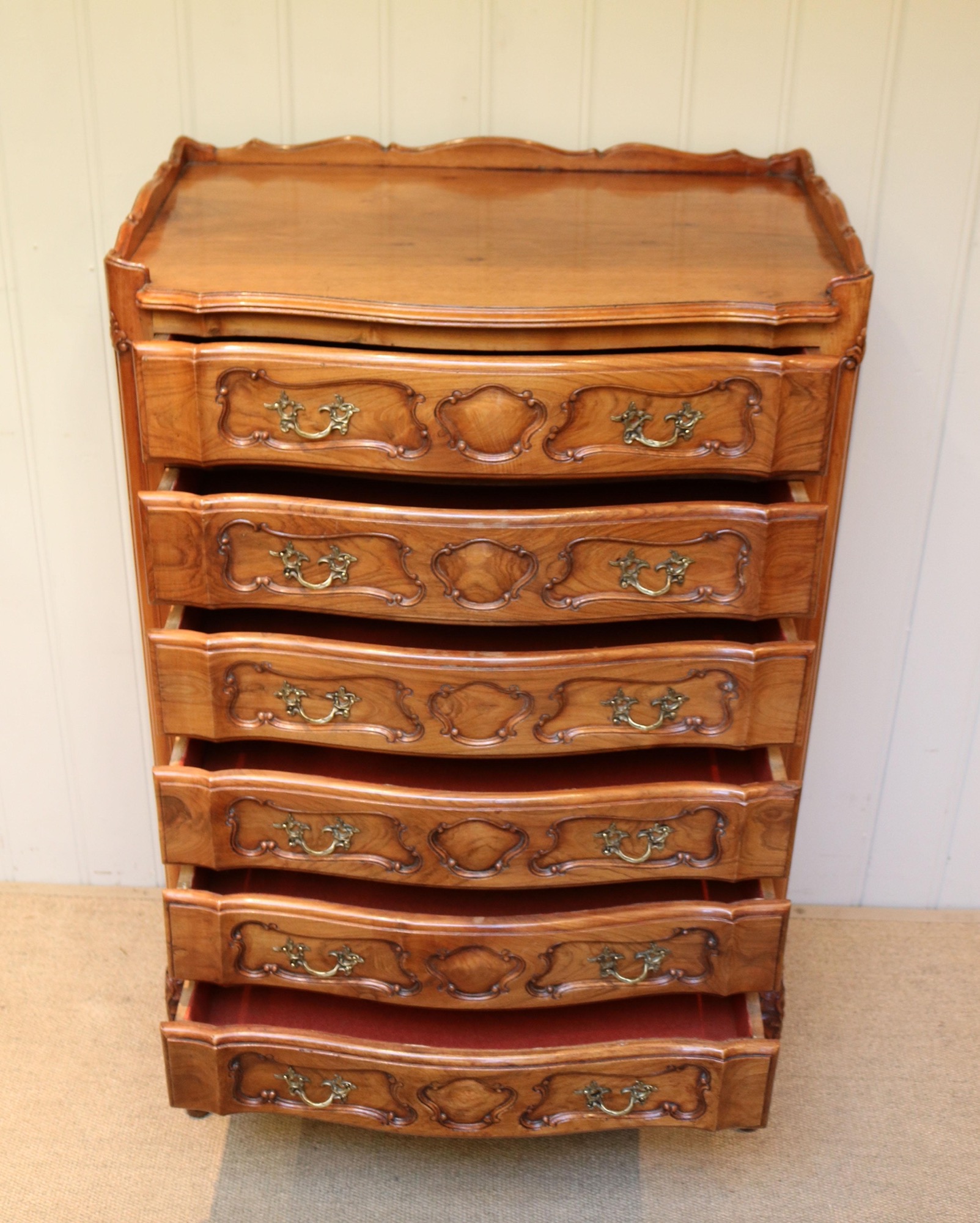 WORBOYS ANTIQUES & CLOCKS