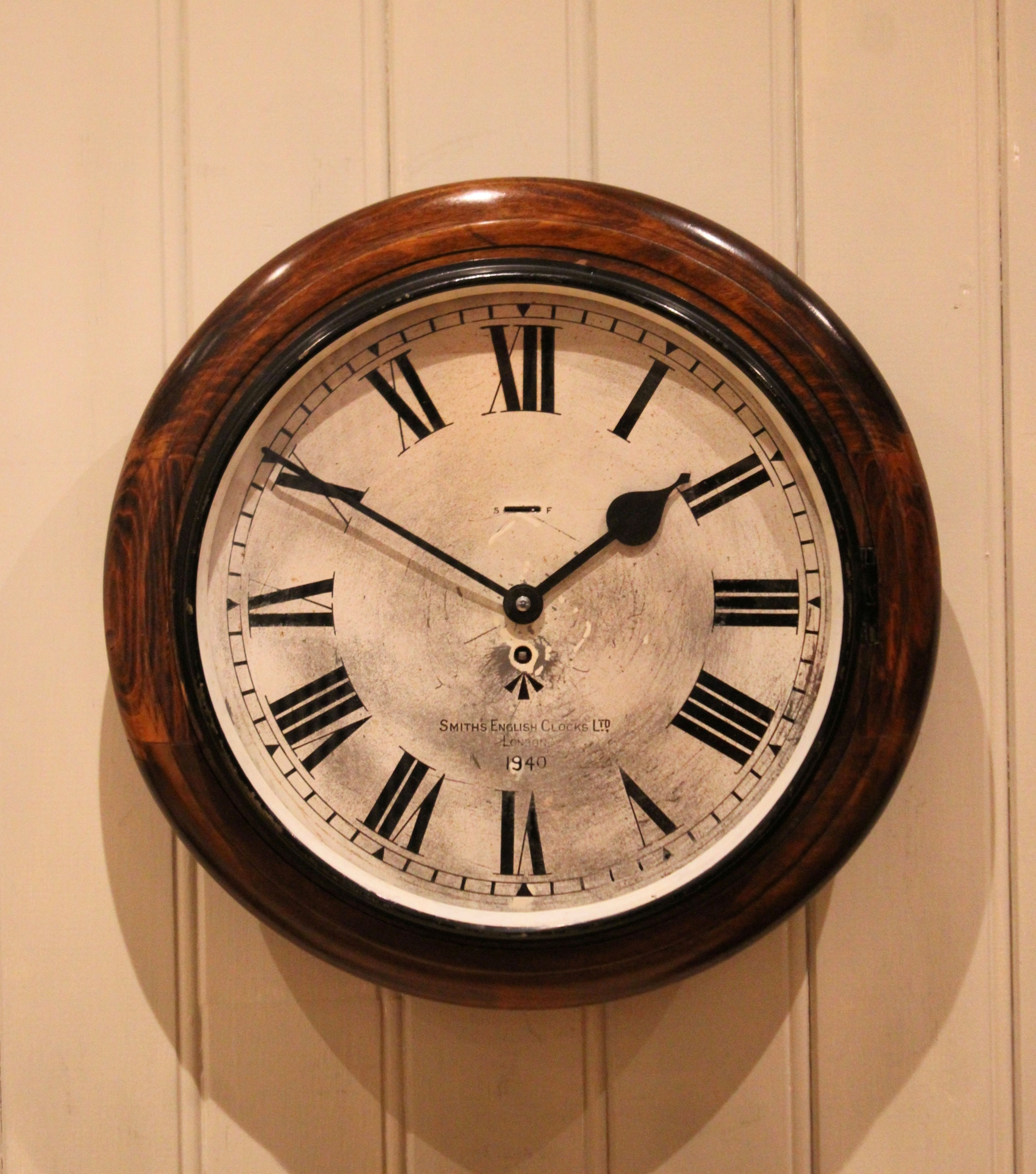 Beech Wartime Ministry Dial Clock