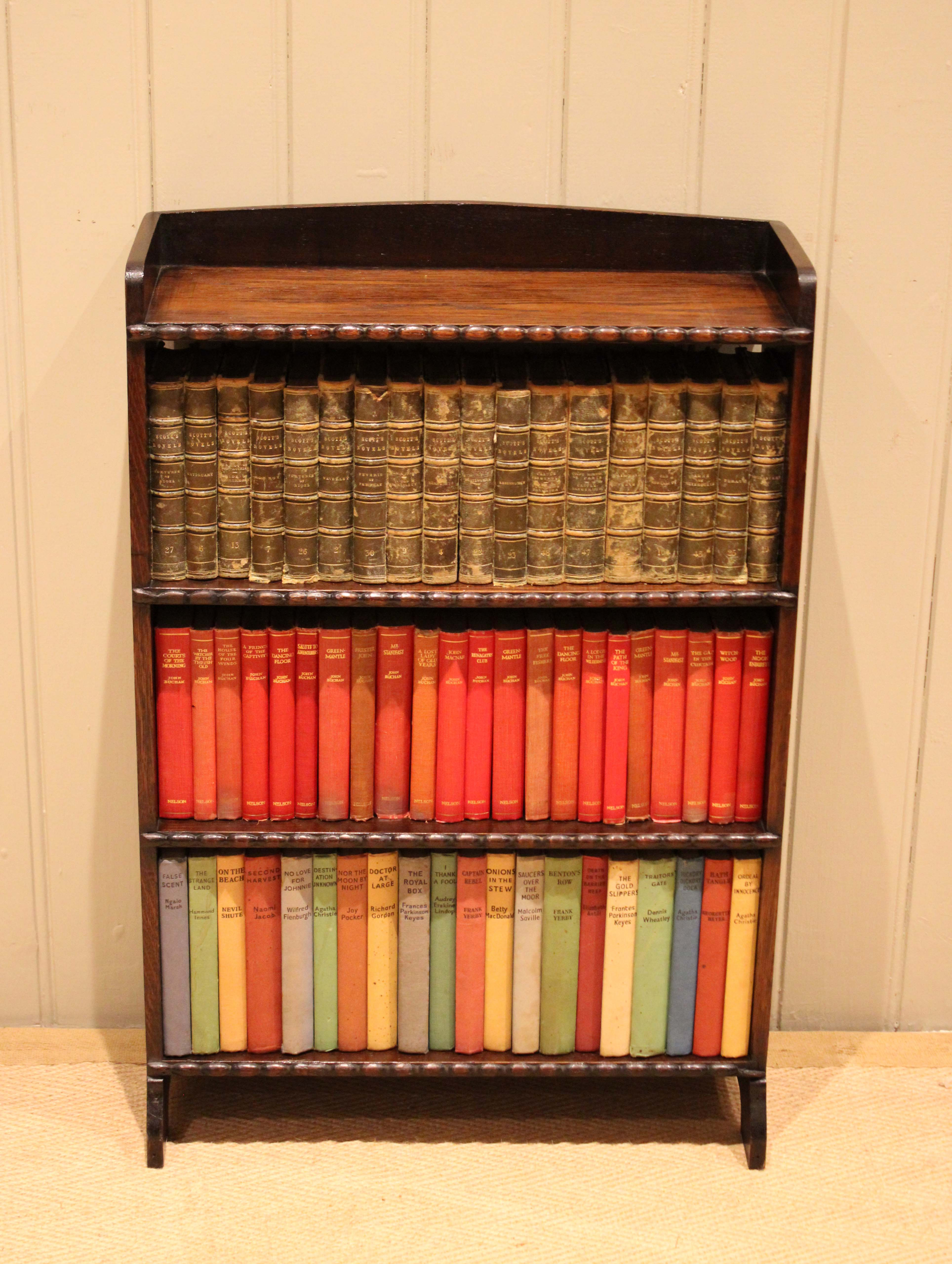 Small Oak Open Beaded Edge Bookcase